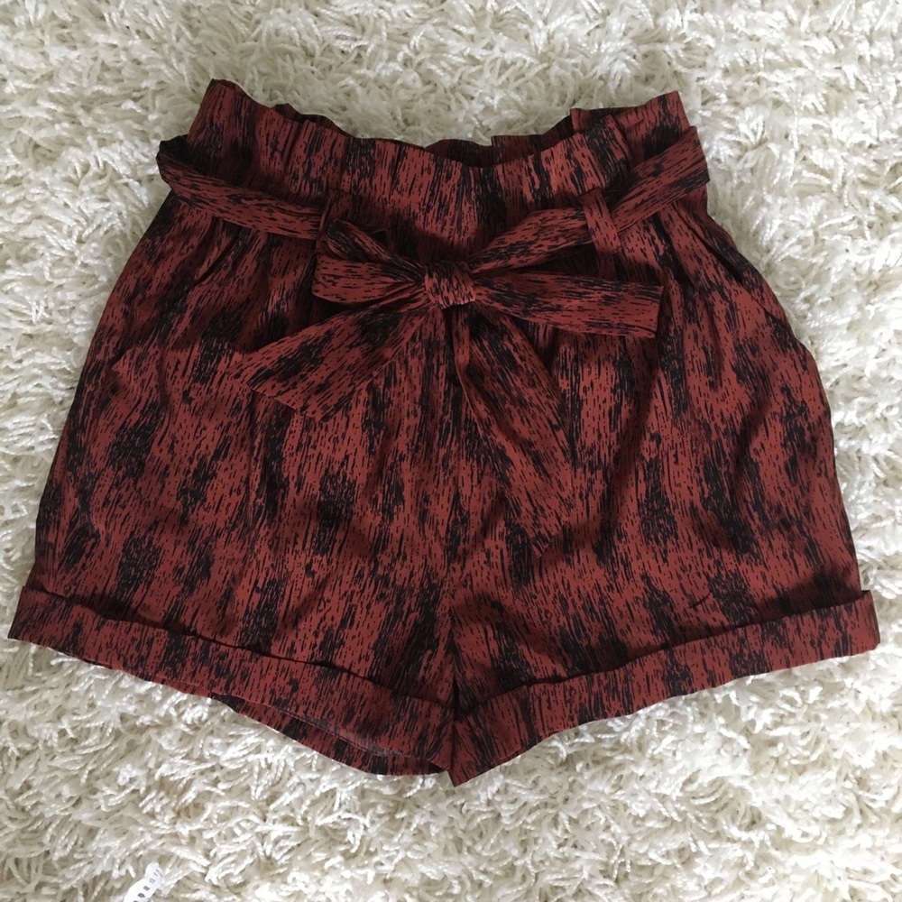 Lush paperbag shorts S
